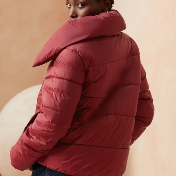 CCO Banana Republic NWT Short Puffer Coat Water Resistant Red Currant Size XS - Picture 2 of 11